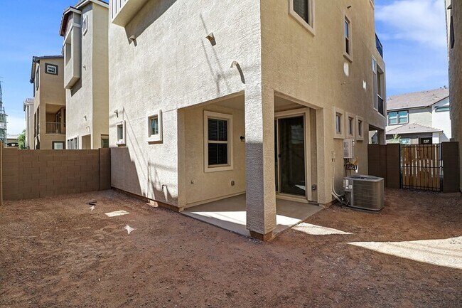 Building Photo - PRIDE TO LIVE, NEWER BUILT COMMUNITY IN CORE CHANDLER. MUST SEE COMMUNITY AMENITIES