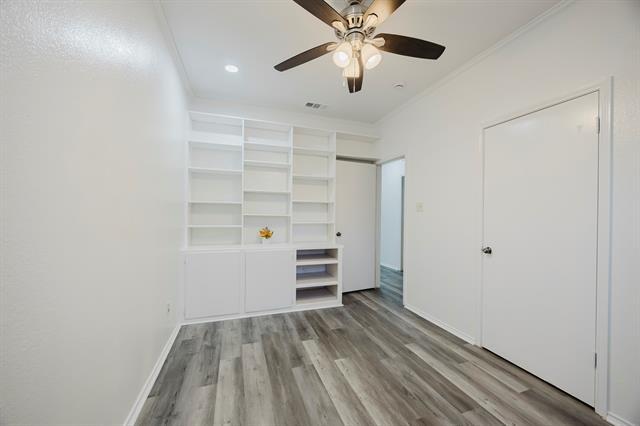 Building Photo - 412 Pebble Way