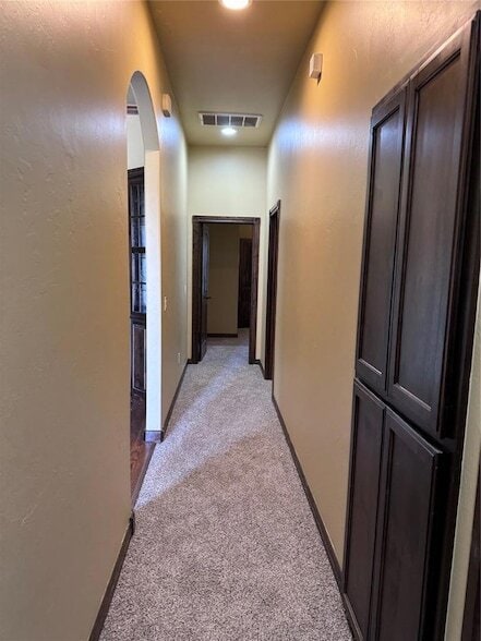 Building Photo - 12621 Lexington Dr