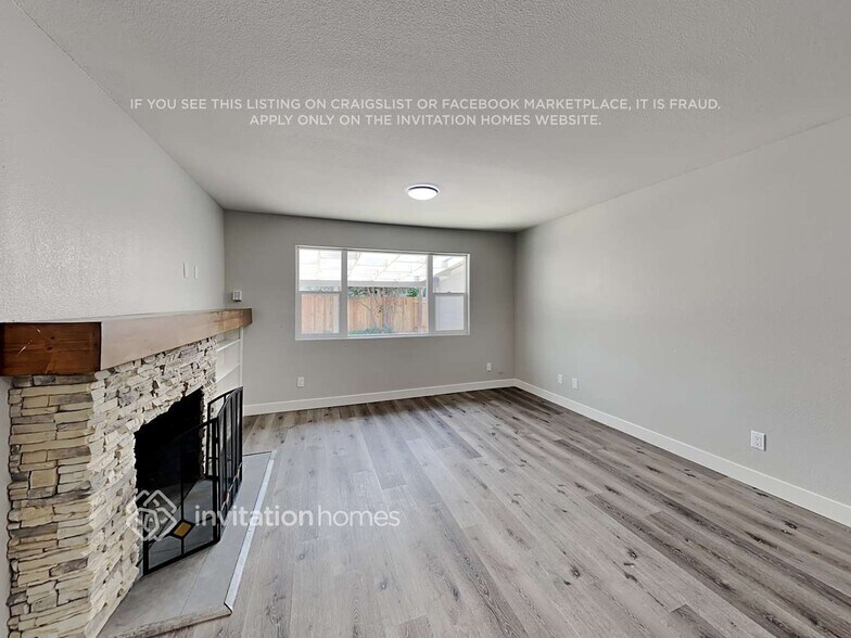 Building Photo - 2611 Barbera Way