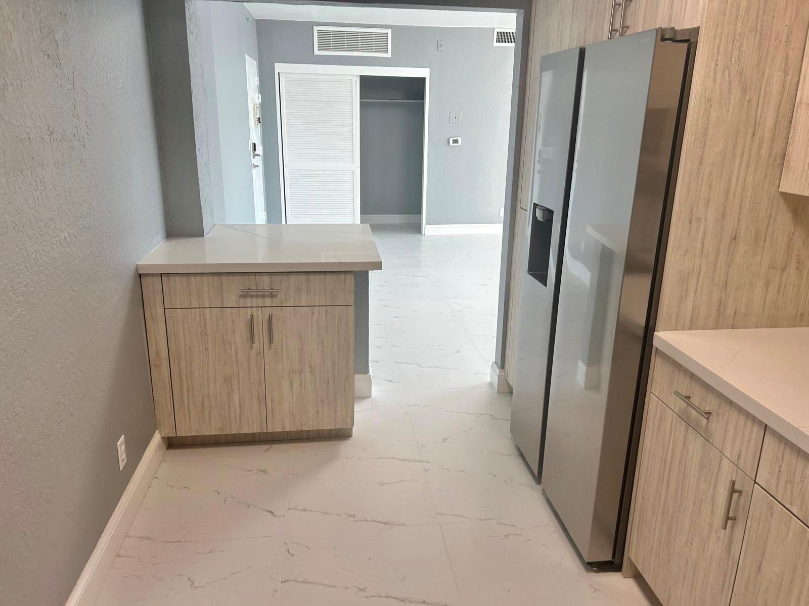 Building Photo - 3801 S Ocean Dr