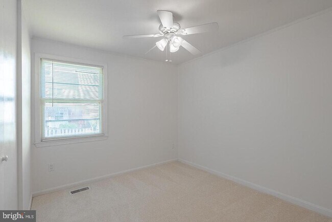 Building Photo - 3048 Silent Valley Dr