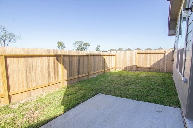 Building Photo - 5511 Tobins Gully Dr