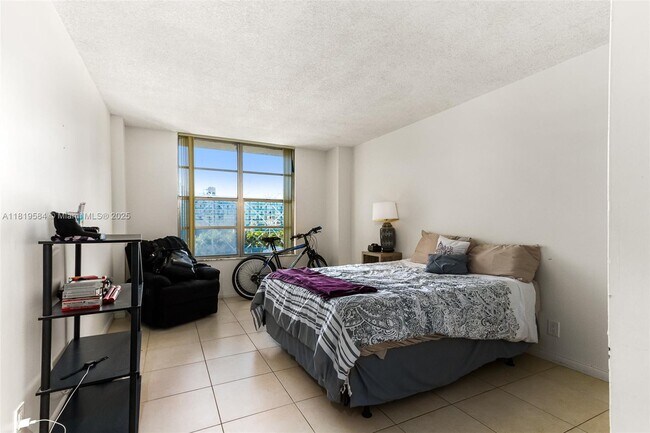 Building Photo - 3800 S Ocean Dr