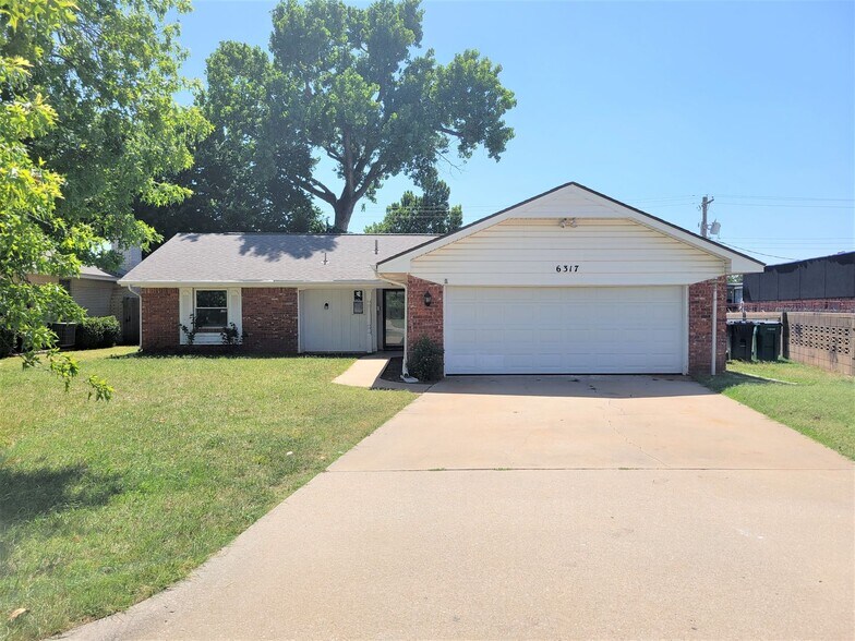 Building Photo - 6317 N Warren Ave