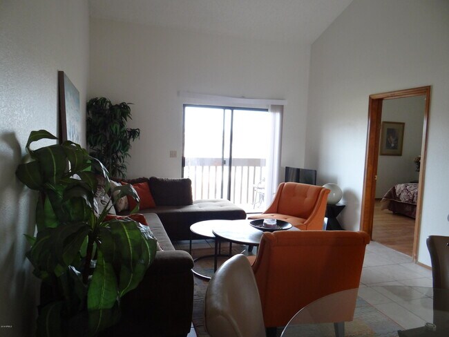 Building Photo - 16644 E Westby Dr