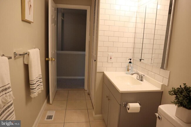 Building Photo - 39 Victoria Manor Ct