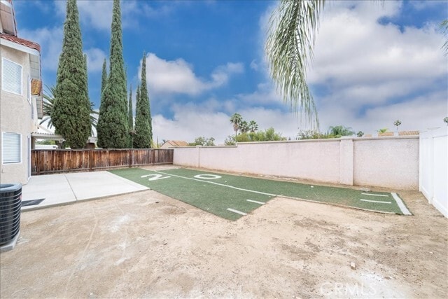 Building Photo - 24687 New Haven Dr
