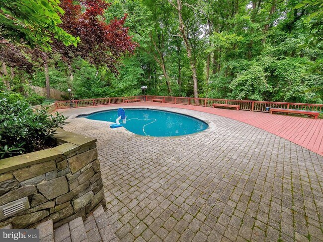 Building Photo - 6513 Kenhill Rd