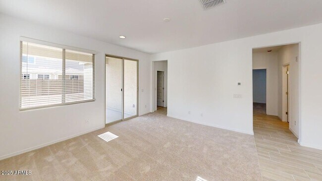 Building Photo - 8818 W Pasadena Ave