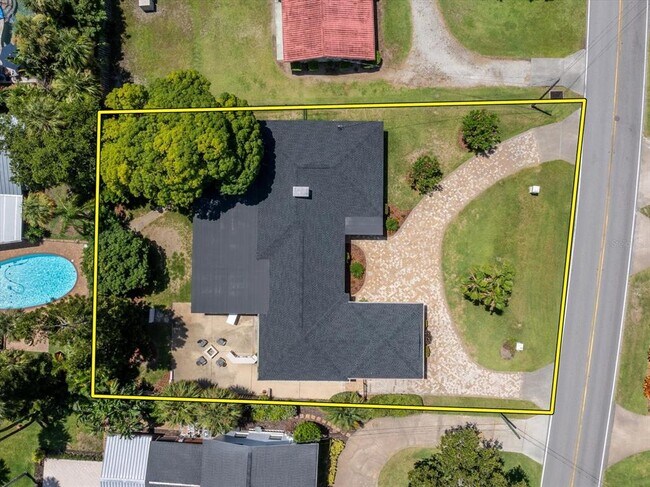 Building Photo - 105 John Anderson Dr