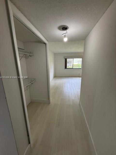 Building Photo - 413 Lakeview Dr
