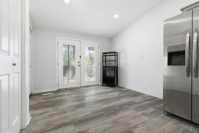 Building Photo - Downtown 3BR 2BA with Fenced Yard – 10 Minutes to Fort Benning