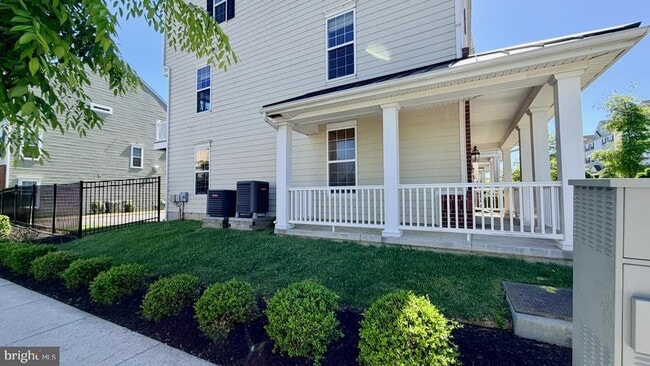 Building Photo - 3744 Green St