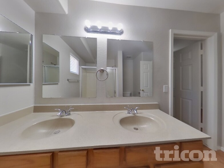 Building Photo - 16021 N 30th St