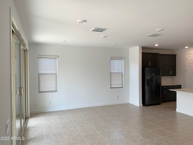 Building Photo - 5606 S Caisson Way