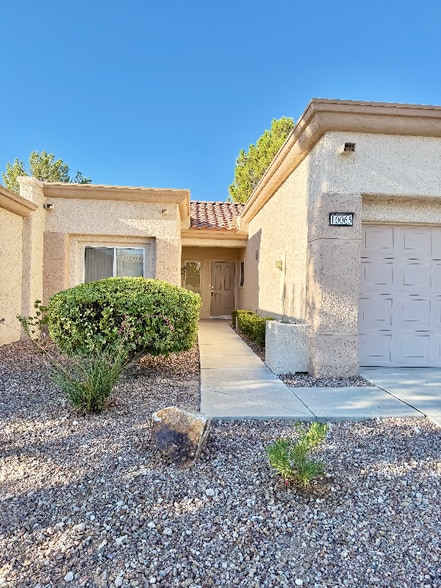 Building Photo - 10065 Hemet Dr