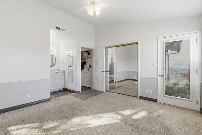 Building Photo - 161 W 950 S