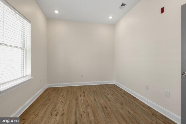 Building Photo - 509 Gorgas Ln