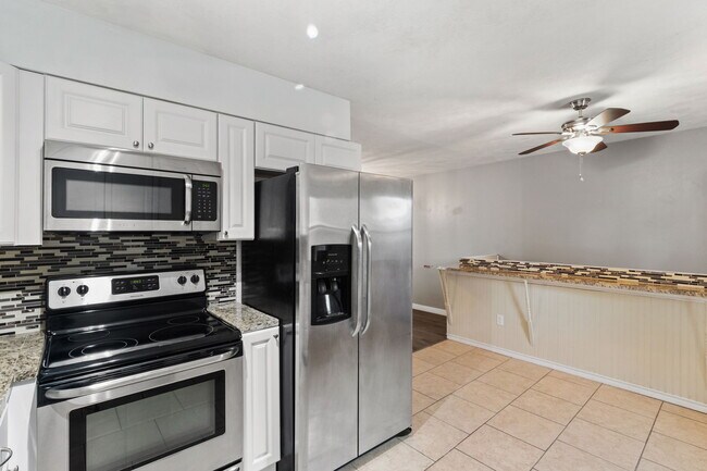 Building Photo - 341 Longfellow Dr