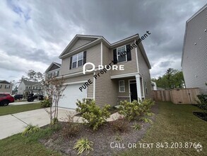 Building Photo - Beautiful Unit Ready for Move-in!!!