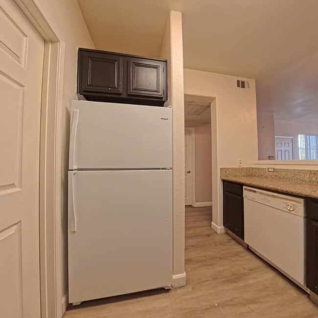 Building Photo - Next To Durango Casino | Gated Community | Laminate Floors | Community Fitness