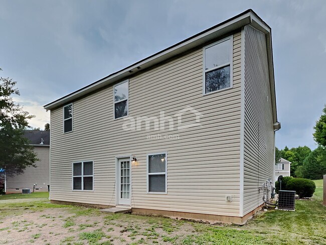 Building Photo - 111 Clacton Ct