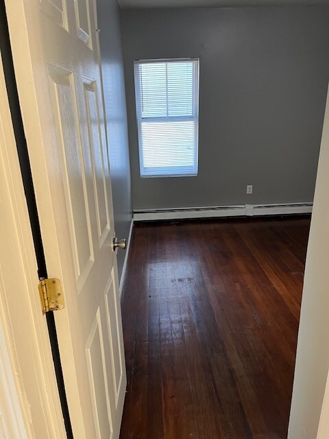 Building Photo - 198 Pine St