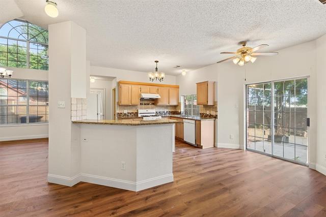 Building Photo - 3100 Verbena Dr