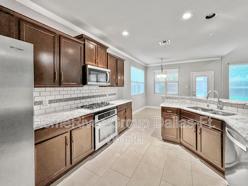 Building Photo - 608 Cherry Spring Dr
