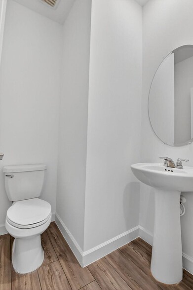 Building Photo - 4645 Meyerson Pl