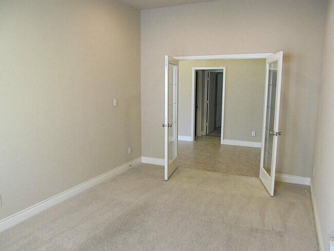 Building Photo - 14104 Green Thicket Dr