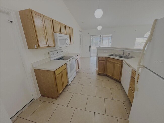 Building Photo - 3668 SW 133rd Loop