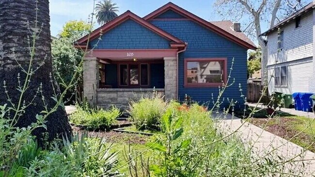 Primary Photo - 1635 S Wilton Pl