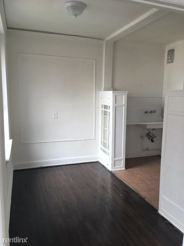 Building Photo - 1 br, 1 bath Apartment - 10 Ferris St