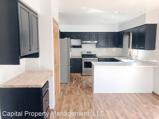Building Photo - 4 br, 2.5 bath House - 8523 Castle Creek Dr