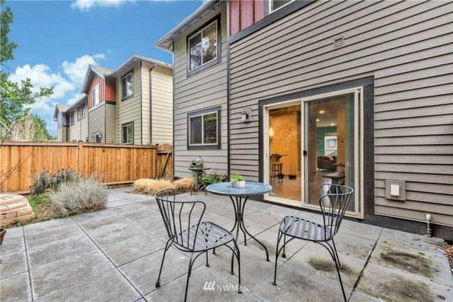 Building Photo - 16410 1st Dr SE