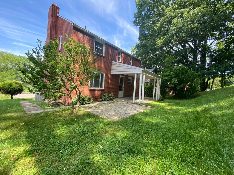 Back porch - 4443 Clairton Blvd