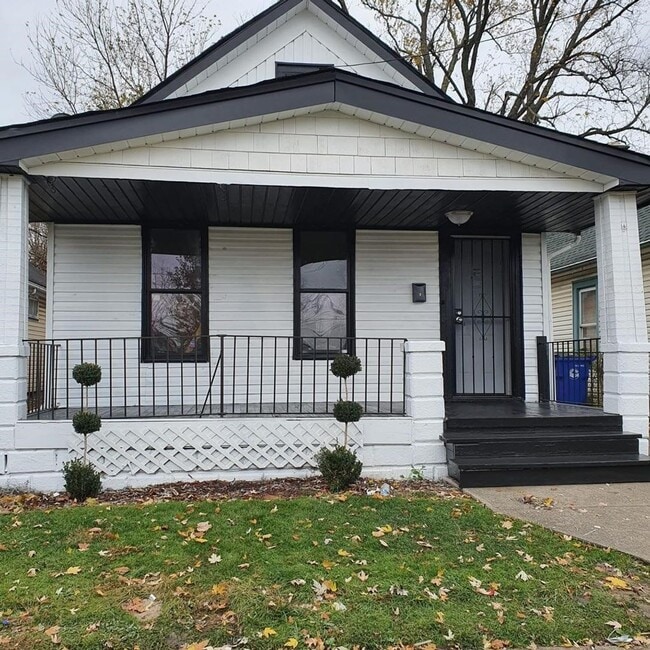 Primary Photo - RENT SPECIAL