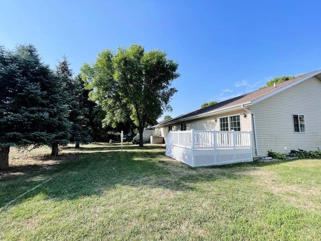 Building Photo - 805 W Southview Ct