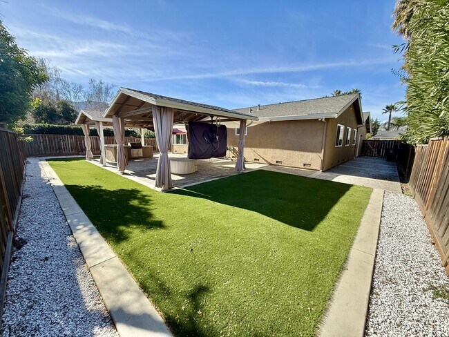 Building Photo - Quiet Cul de Sac Home in Gilroy