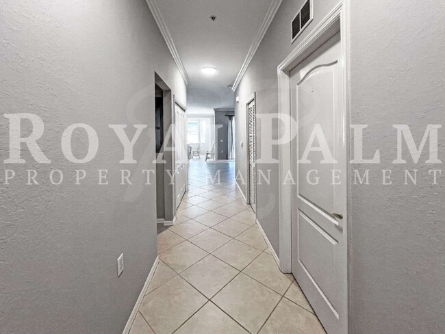 Building Photo - Estero 2BR Condo – $500 Off When You Wrap Up a New Lease This December (Go Ahead, Take It to the ...
