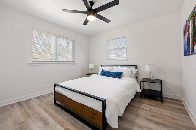 Building Photo - 6104 Reicher Dr