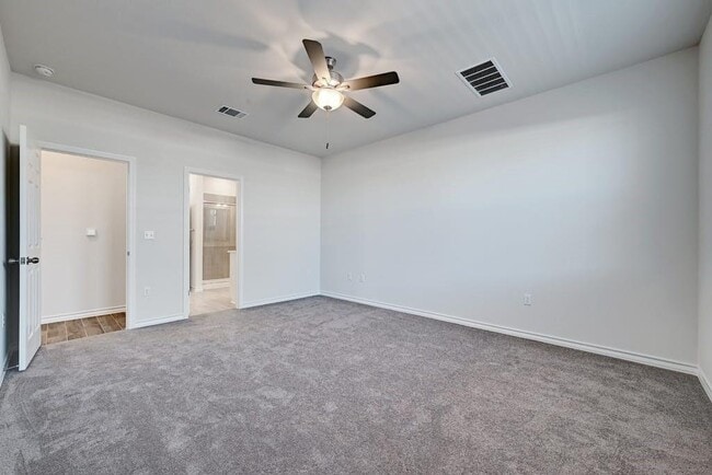 Building Photo - 3000 Sudha Dr