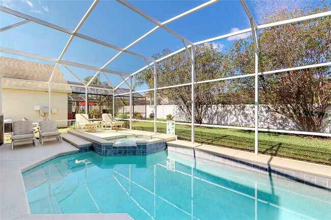 Building Photo - 136 Henley Cir