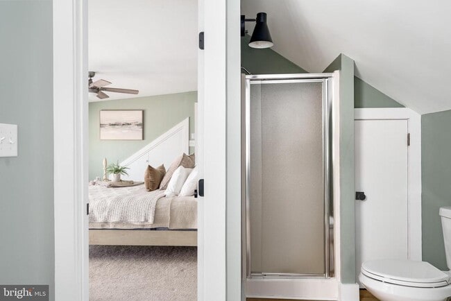 Building Photo - 26 Park Ln