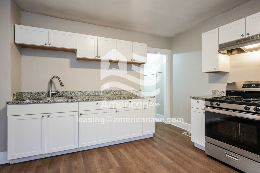 Building Photo - 1346 N Johnson St