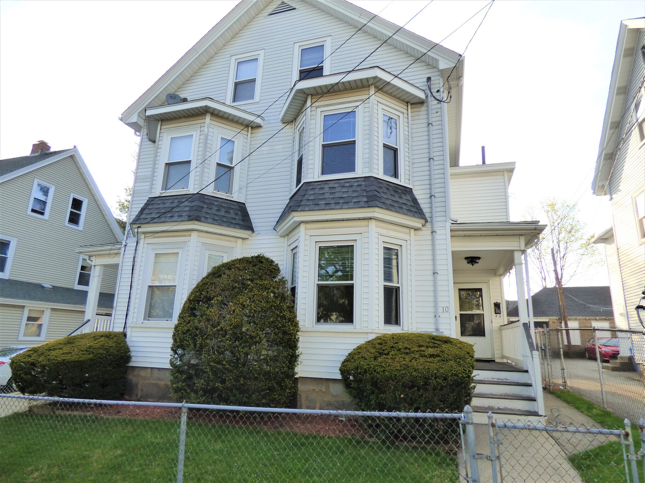 Building Photo - 10 Stearns St