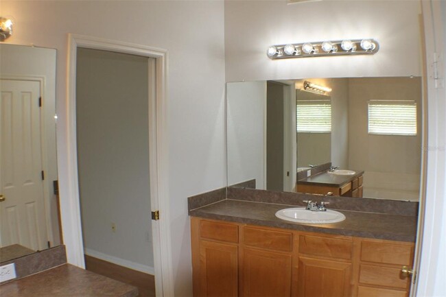Building Photo - 31321 Wrencrest Dr