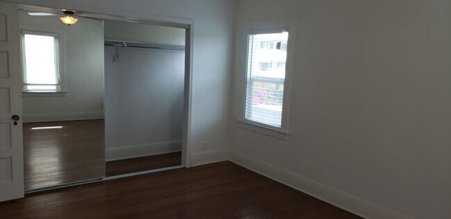 Building Photo - 1510 S Van Ness Ave